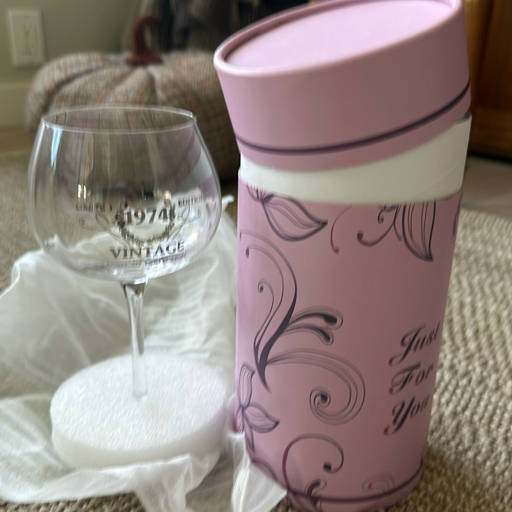1974 Vintage Wine Glass